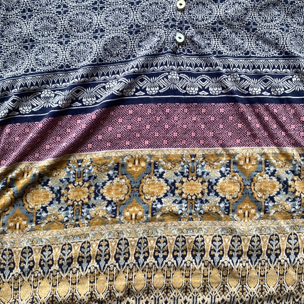 NWOT Lucky Brand Beautiful  Pattern V Neck Shirt - Picture 5 of 6